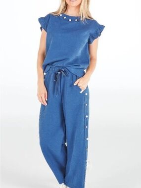 Simply Southern Medium Blue Outfit- NWT